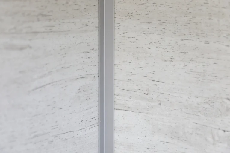 Aluminum Corner Trim
