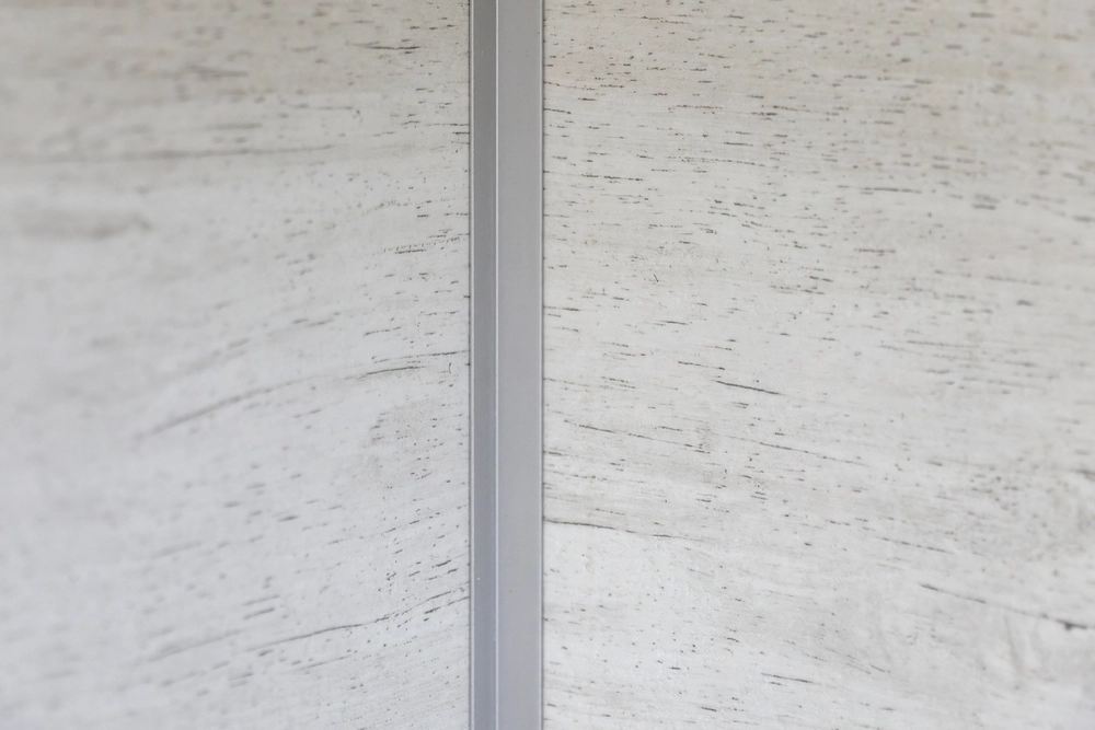 Aluminum Corner Trim